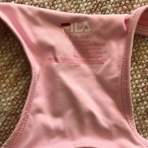 Front zip sports bra